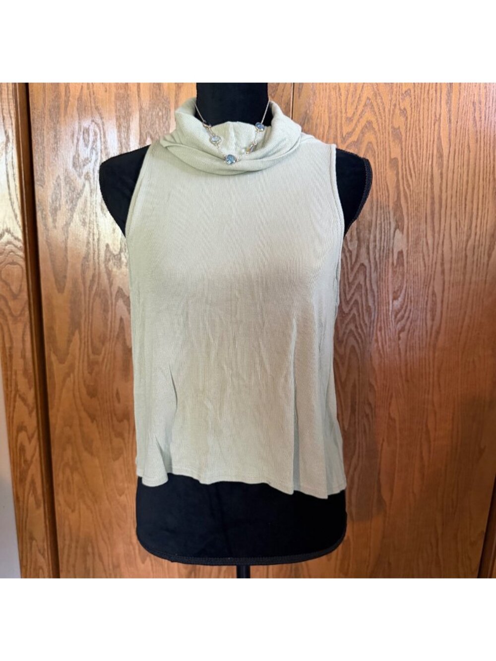 Sadie & Sage Womens Tank Top Medium Sleeveless Cowl Neck Ribbed Sage Green